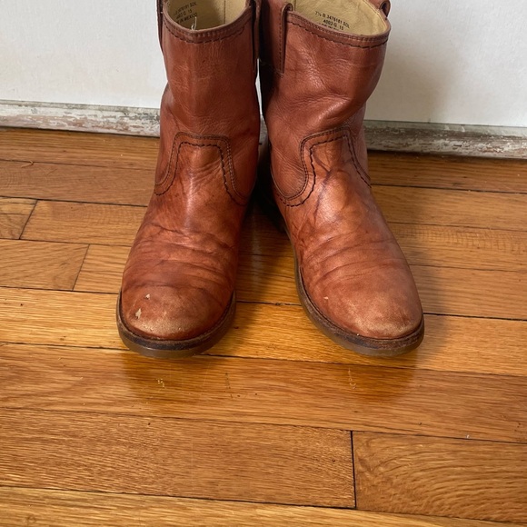 Women’s Frye Ankle Boots - Picture 2 of 8